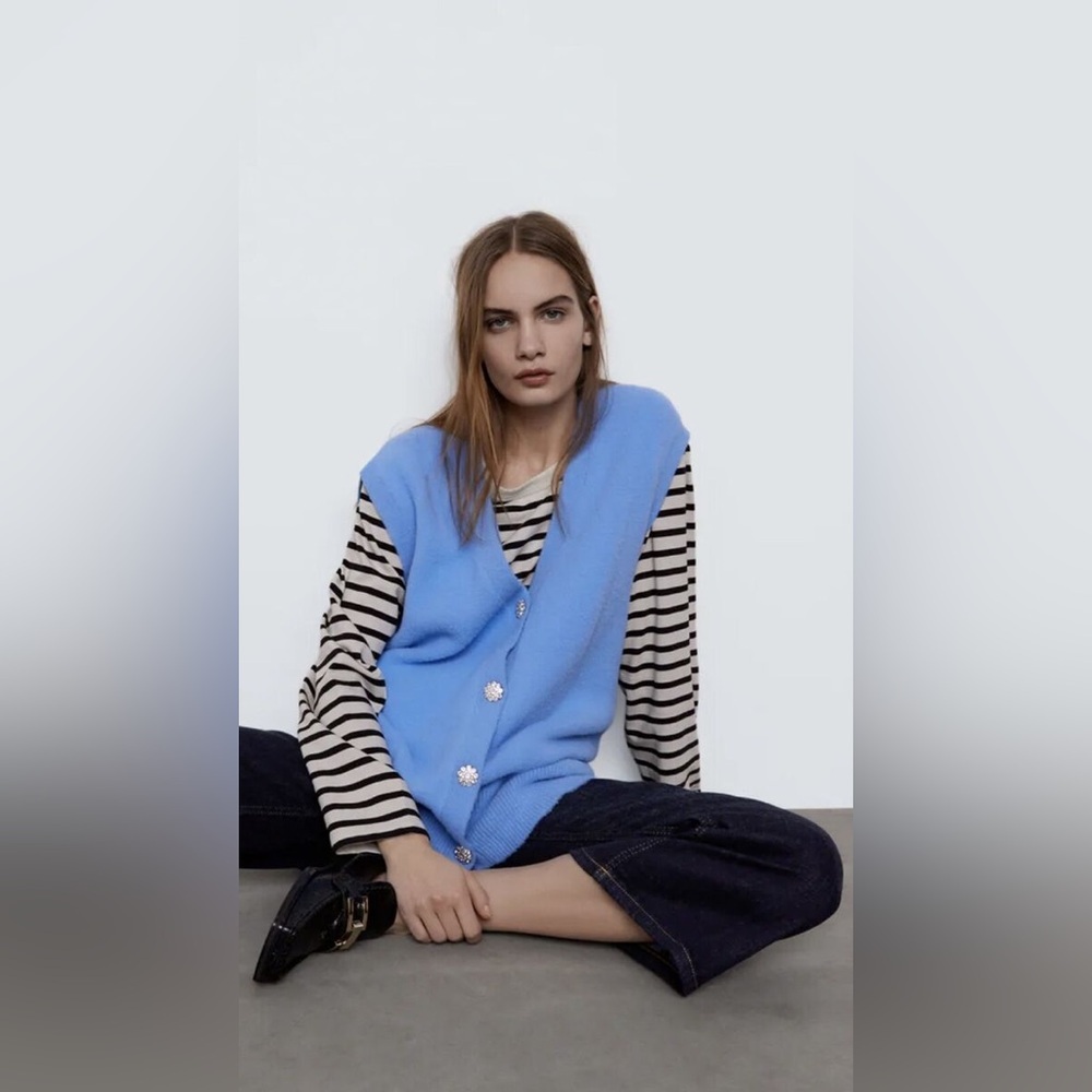 Zara Women’s Crystal Button Oversized Knit Sweater Vest in Blue Size S